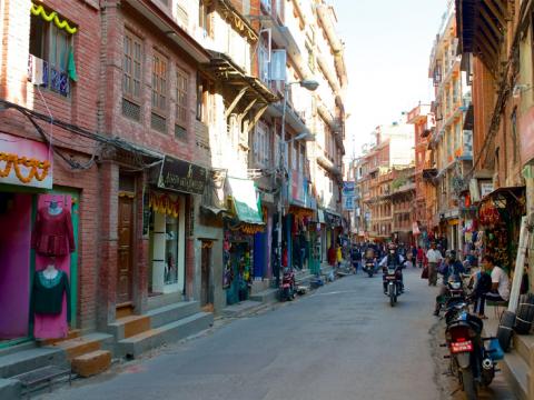 स्थानीय जनप्रतिनिधि र कर्मचारी घुस खाँदै घरको प्रमाणपत्र दिँदै, सरकारी सम्पत्ति हडप्ने प्रोत्साहित