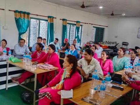 वराहक्षेत्रमा शिक्षकहरूलाई एकीकृत पाठ्यक्रम सम्बन्धी कस्टमाइज्ड तालिम ।